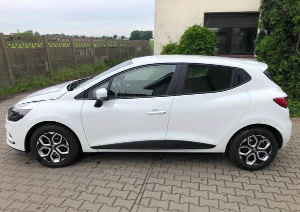 Renault Clio cena 33700 przebieg: 135000, rok produkcji 2016 z Sława małe 562